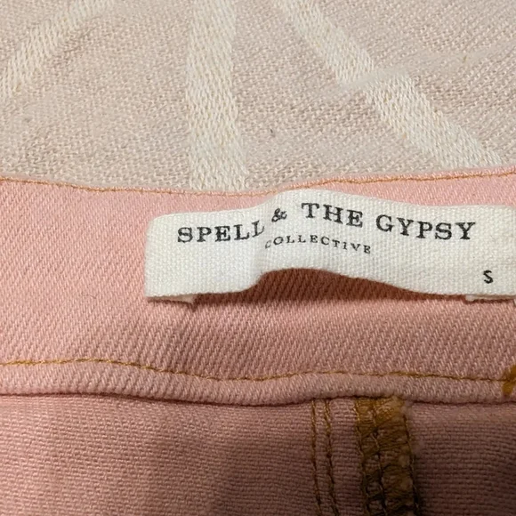 Spell candy shorts - Picture 3 of 3